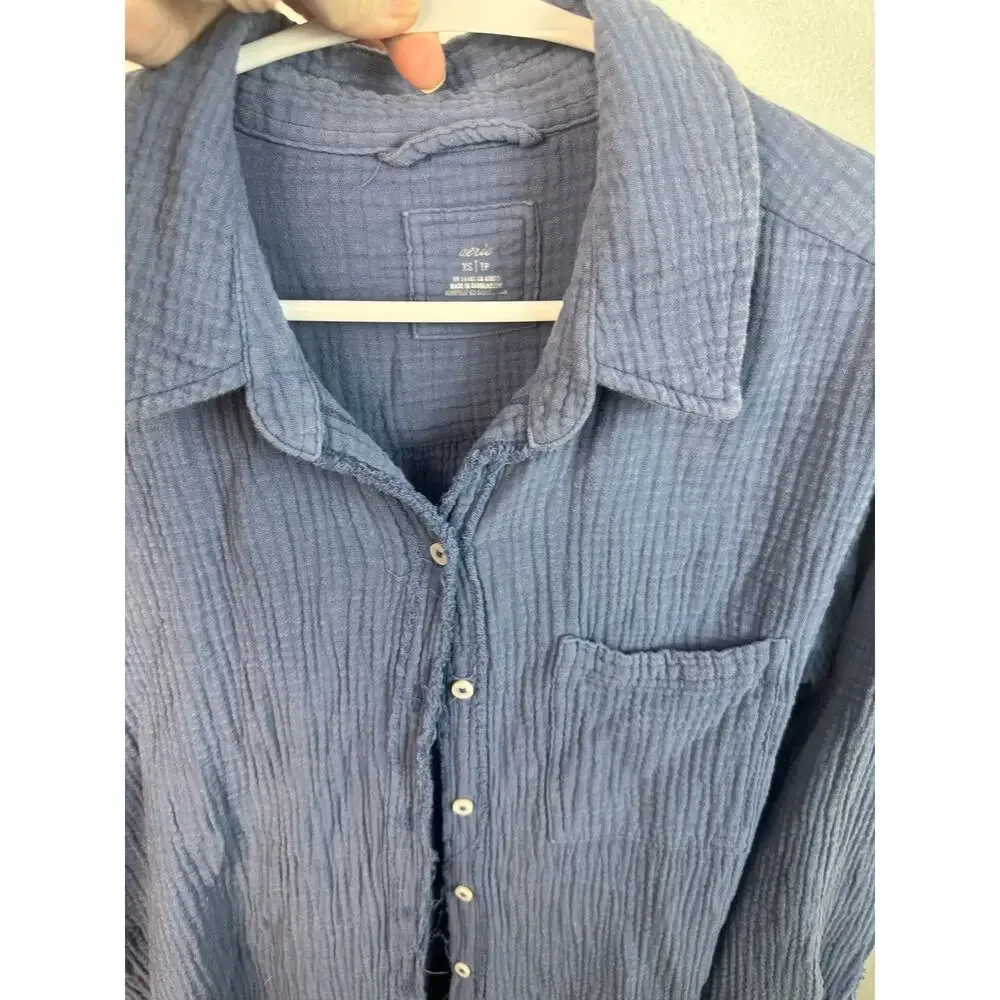 Aerie Women's gauzy Blue coverup shirt oversized fit lightweight raw hem XS - Picture 7 of 7